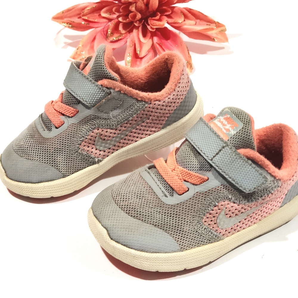 Nike Revolution 3 Grey Orange Fabric Hook & Loop Closure Athletic Sneaker Sz 6C